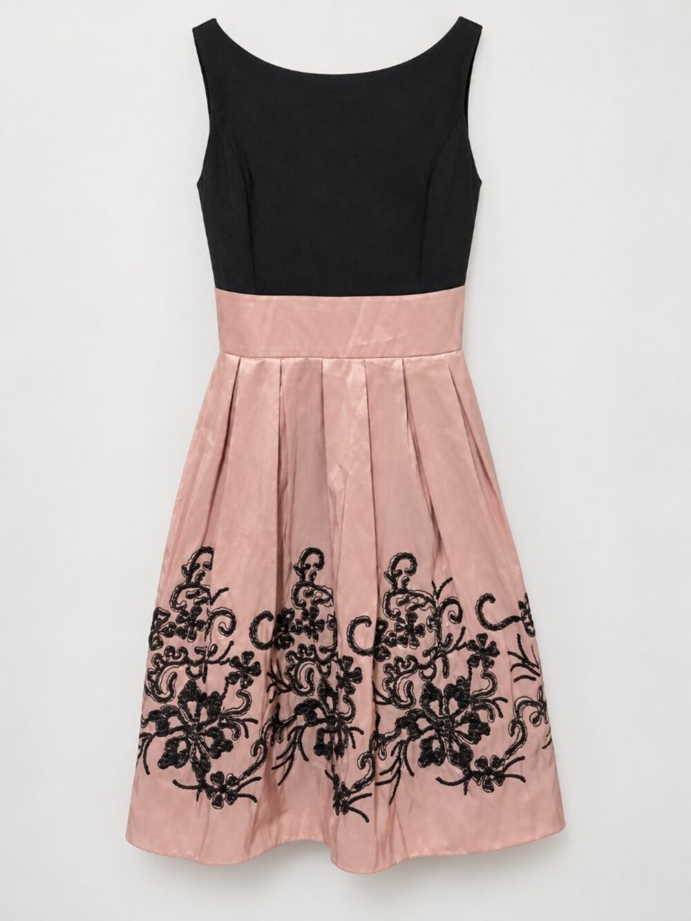SLNY Black Blush Pink Embroidered Fit & Flare Cocktail Dress Size 6